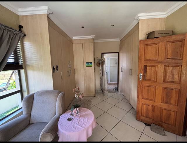 3 BEDROOM HOUSE FOR SALE IN SONNEVELD